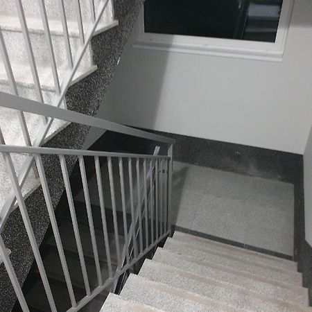 Apartament 3 Pokojowy Lub Pokoj W Mieszkaniu W Nowym Bloku 바르샤바 외부 사진