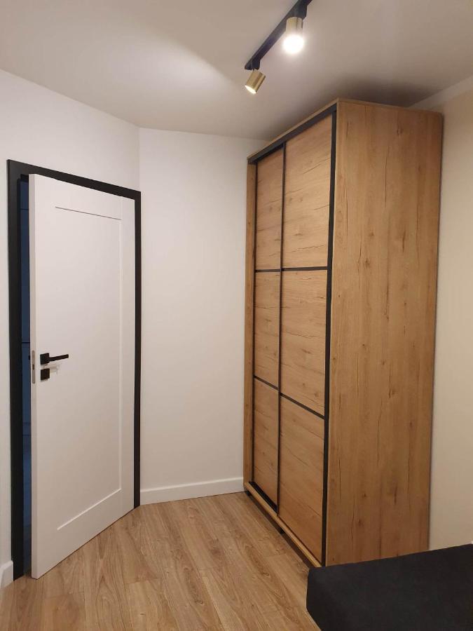 Apartament 3 Pokojowy Lub Pokoj W Mieszkaniu W Nowym Bloku 바르샤바 외부 사진