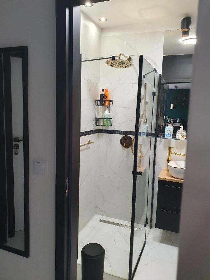 Apartament 3 Pokojowy Lub Pokoj W Mieszkaniu W Nowym Bloku 바르샤바 외부 사진