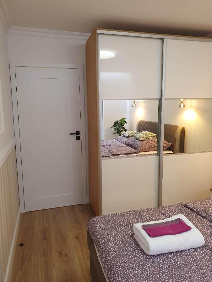Apartament 3 Pokojowy Lub Pokoj W Mieszkaniu W Nowym Bloku 바르샤바 외부 사진