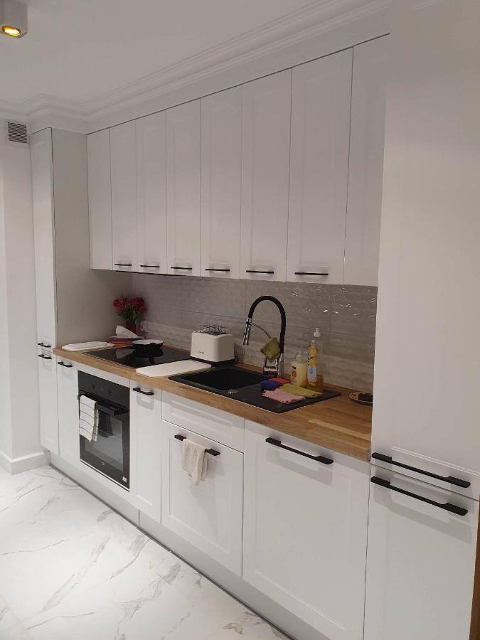 Apartament 3 Pokojowy Lub Pokoj W Mieszkaniu W Nowym Bloku 바르샤바 외부 사진